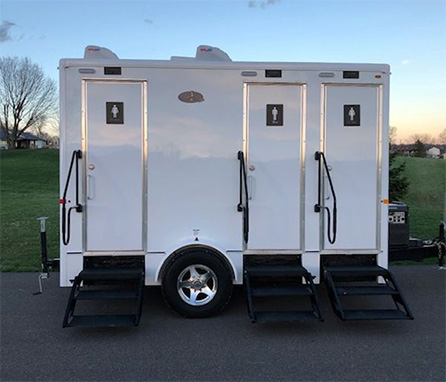 2-stall restroom trailer