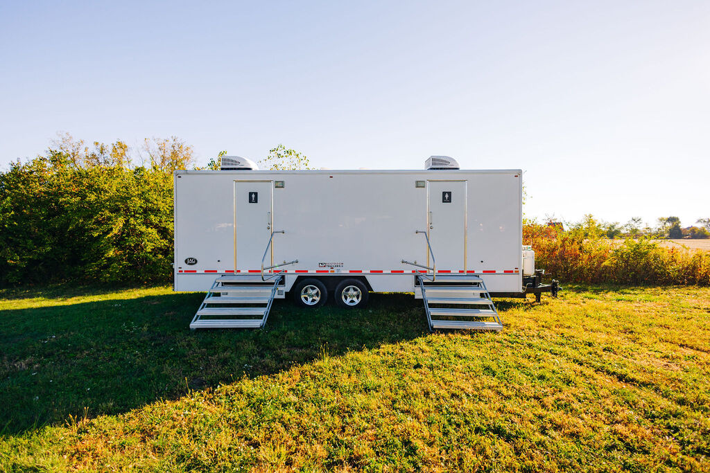 Restroom Trailers For Rent In Ohio - Miller Portabler (6)